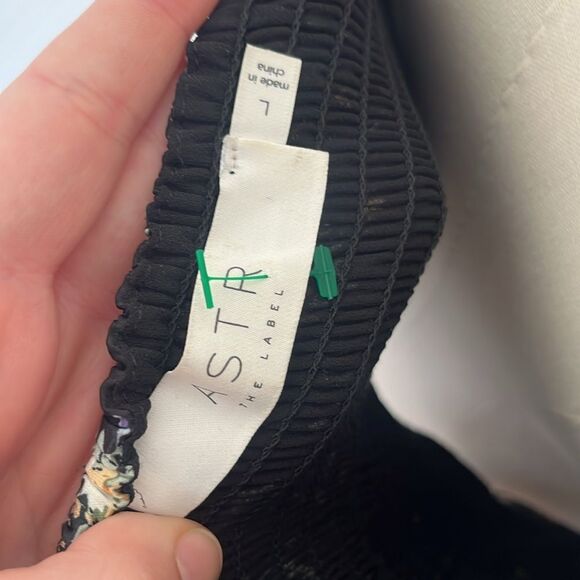 ASTR Floral Sweetheart Neck Underwire Satin Top - Picture 10 of 10